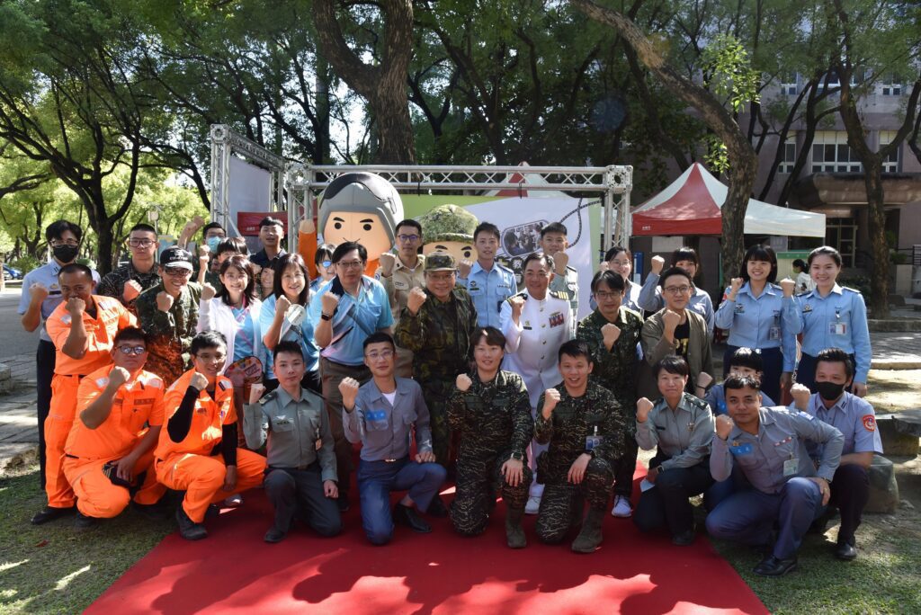 屏大校慶結合全民國防教育　展國軍裝備性能、力推國軍人才招募